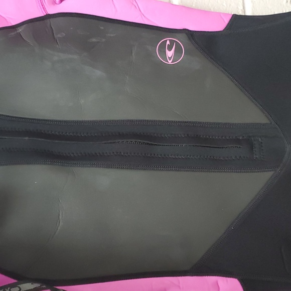 O'Neill Black and Pink Neoprene Wetsuit for Swimming - Picture 5 of 8